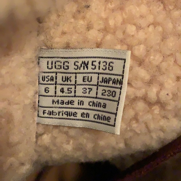 UGG Short Brown Boots - Picture 7 of 9